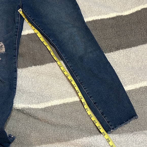 Good American Good Legs Crop - Picture 6 of 6